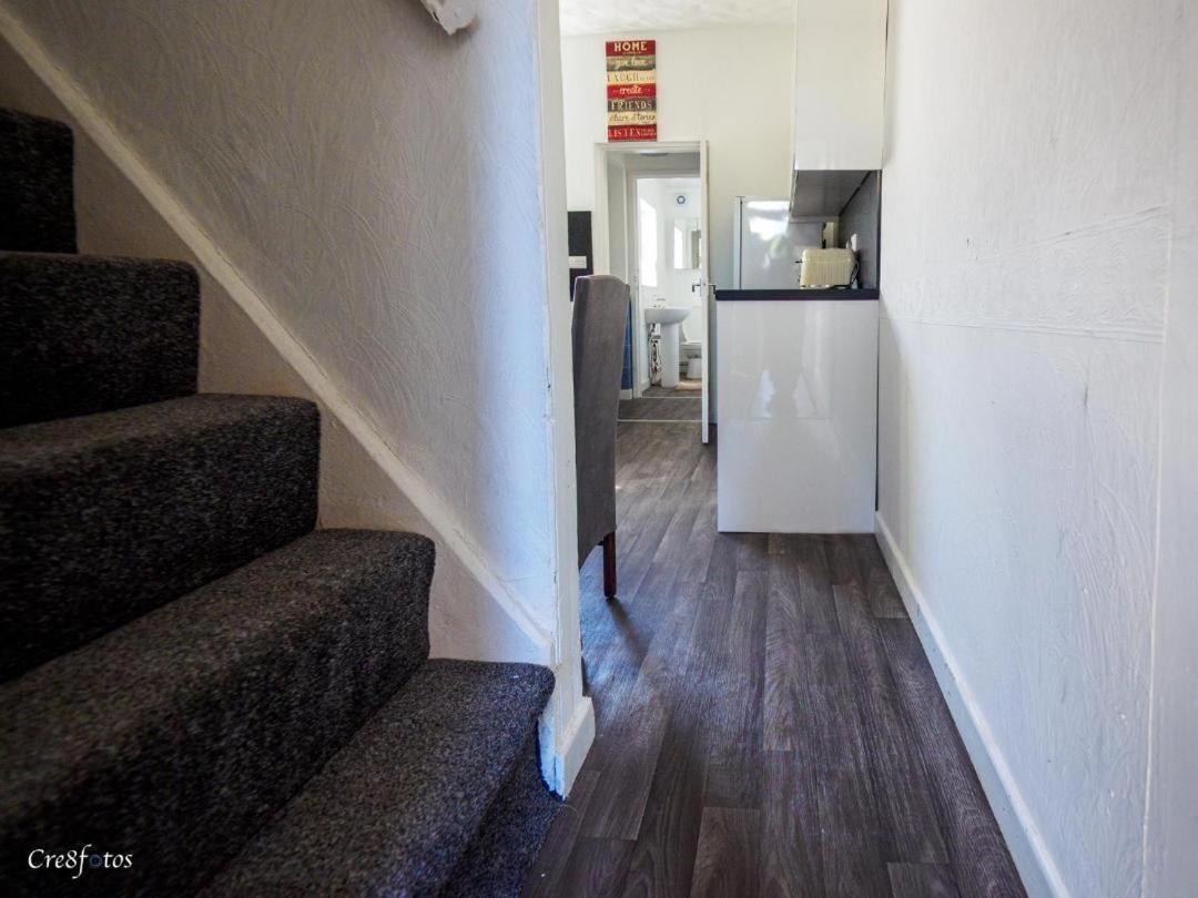 12 Cornwallis Lodge Family Room 2 Stoke-on-Trent 外观 照片