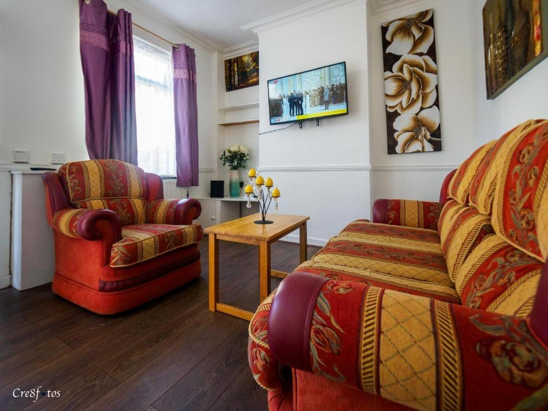 12 Cornwallis Lodge Family Room 2 Stoke-on-Trent 外观 照片