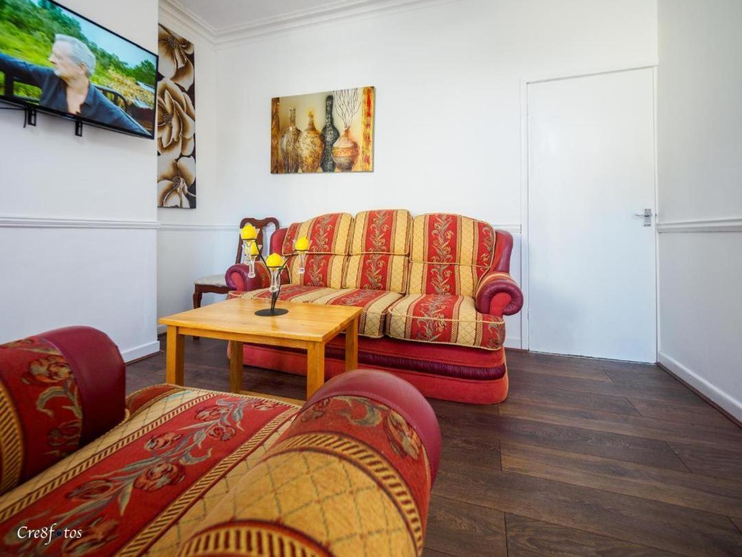 12 Cornwallis Lodge Family Room 2 Stoke-on-Trent 外观 照片