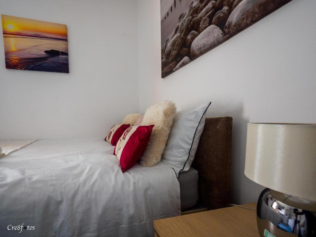 12 Cornwallis Lodge Family Room 2 Stoke-on-Trent 外观 照片