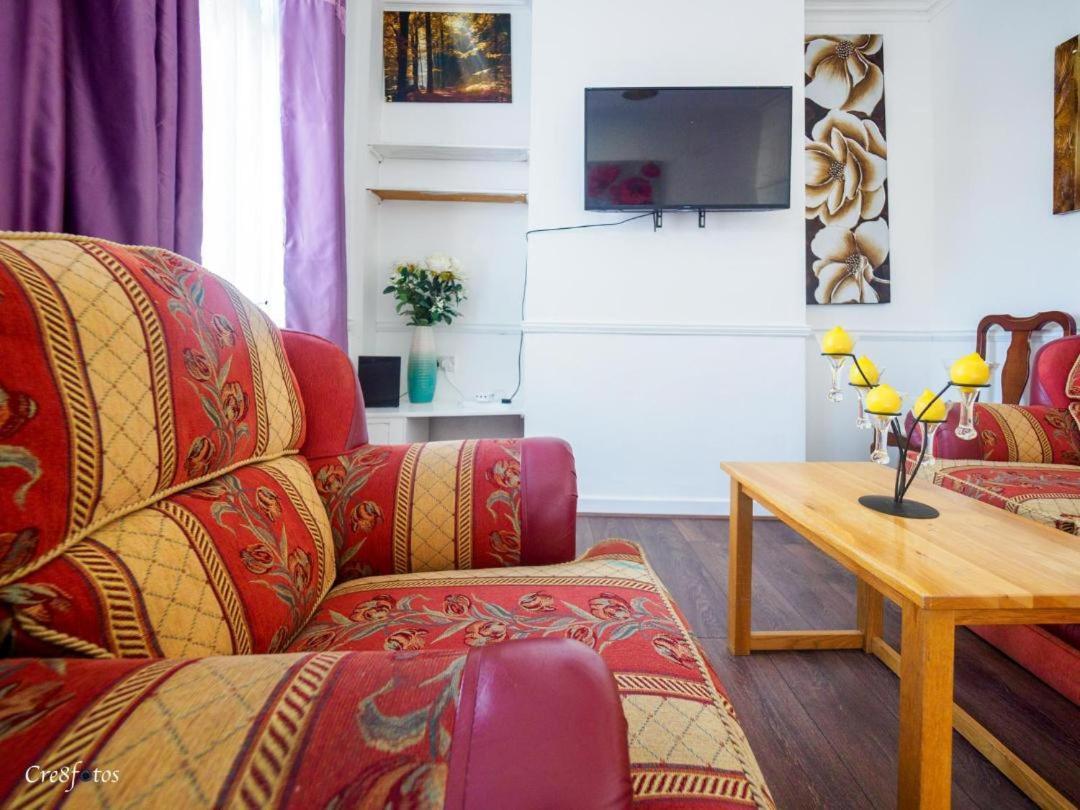 12 Cornwallis Lodge Family Room 2 Stoke-on-Trent 外观 照片